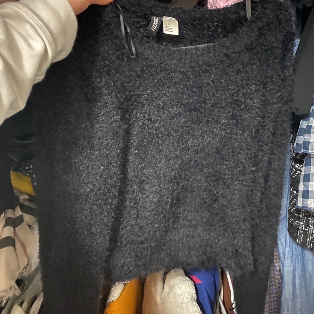 Fluffy short top
